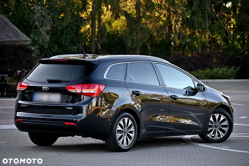 Kia Ceed 1.6 GDI ISG Spirit - 15