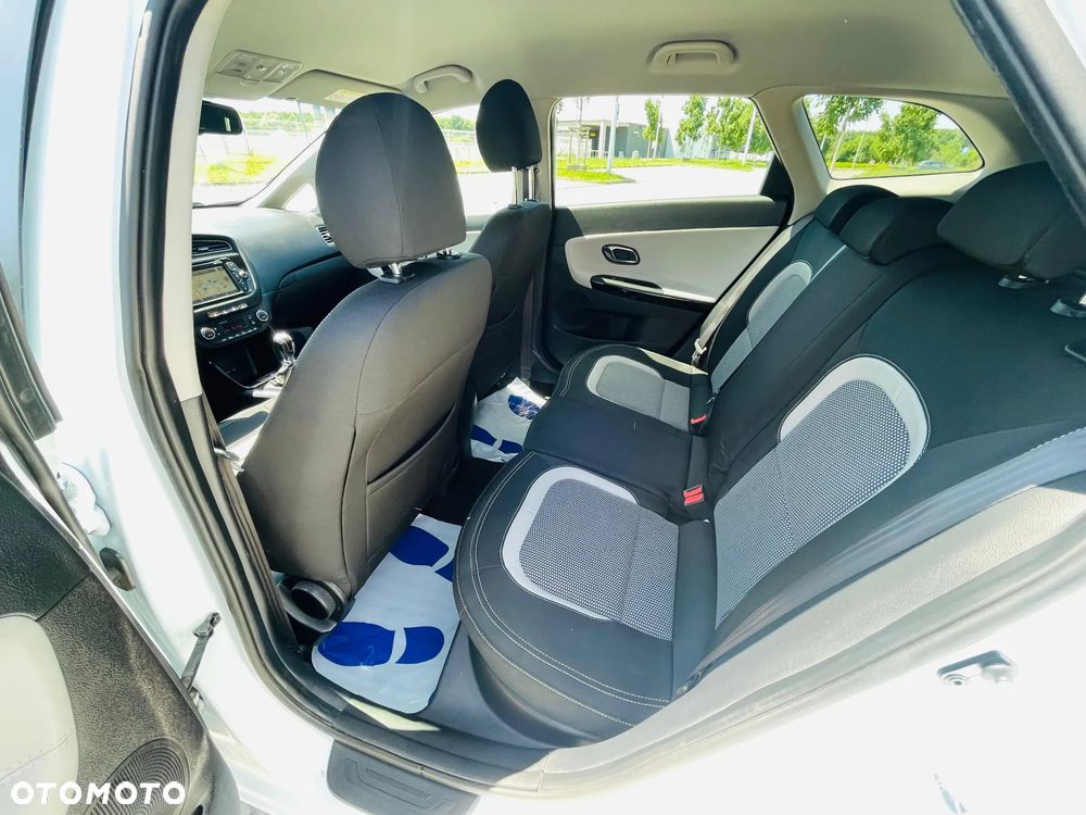 Kia Ceed 1.6 GDI ISG UEFA EURO 2016 - 11
