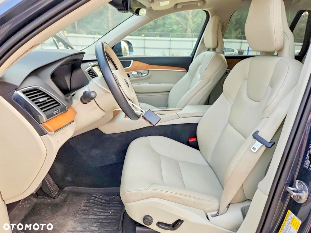 Volvo XC 90 - 10