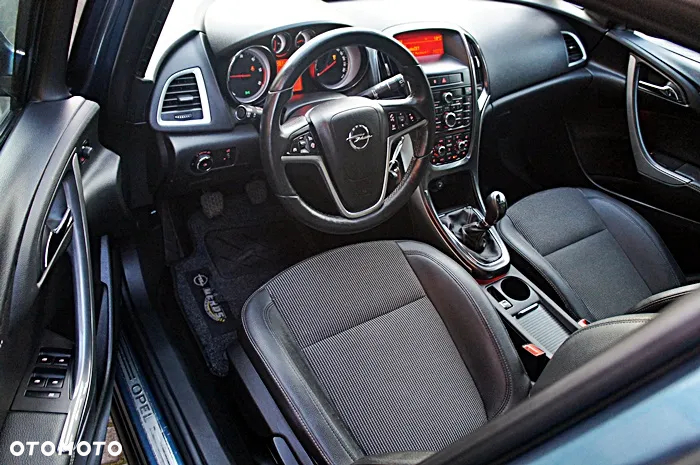 Opel Astra 2.0 CDTI Exklusiv - 17