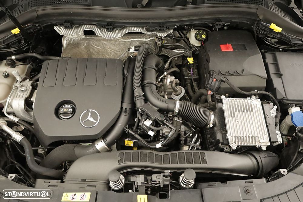 Mercedes-Benz GLA 200 - 23
