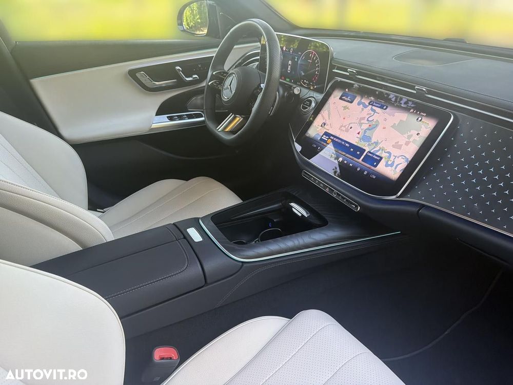 Mercedes-Benz E 300e 4Matic 9G-TRONIC AMG Line NIGHT Edition - 12