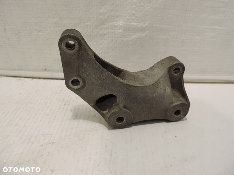 Wspornik łapa silnika OPEL ADAM CORSA D E 1,2 1,4 13185906 - 1
