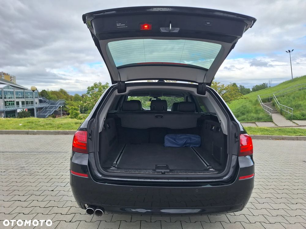 BMW Seria 5 520d Luxury Line - 12