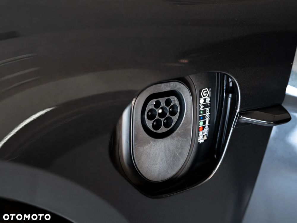 Porsche Taycan 105kWh 4 - 26