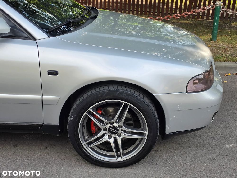 Audi A4 Avant 2.8 - 16