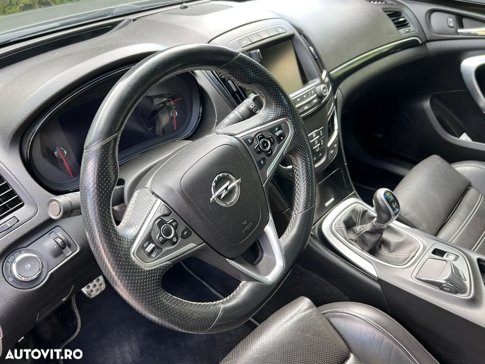 Opel Insignia 2.8 V6 Turbo 4x4 OPC - 12
