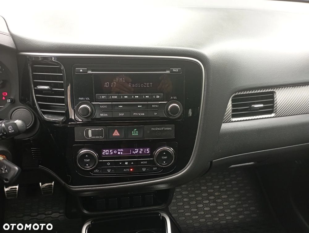 Mitsubishi Outlander 2.0 Invite + 2WD - 9