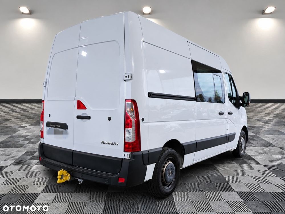 Renault Master L2H2 Doka 7 Osób * Auto Kupione w ASO Renault * Gwarancja  * Wzmocniony DMC 3.5t  *  2,3 135Km * Bardzo oszczędny i dynamiczny silnik * 6-cio Stopniowa Skrzynia Biegów * System Extended Grip *  Lusterko Wide View * Kamera cofania * Parktronik * Minibar * Klimatyzacja* Tempomat * GPS * MP3 * Bluetooth * USB * Hak Holowniczy * - 5