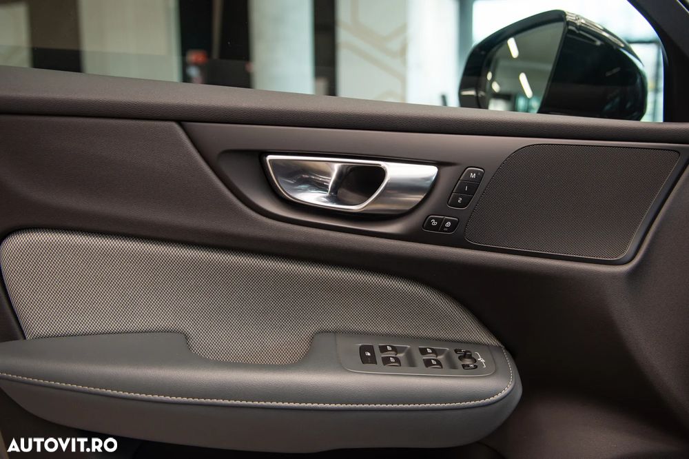 Volvo S60 T8 Recharge AWD Geartronic RDesign - 13