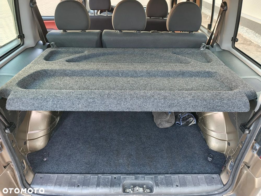 Fiat Doblo 1.4 8V Family - 18