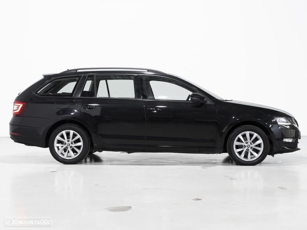 Skoda Octavia Break 2.0 TDI Ambition DSG - 2