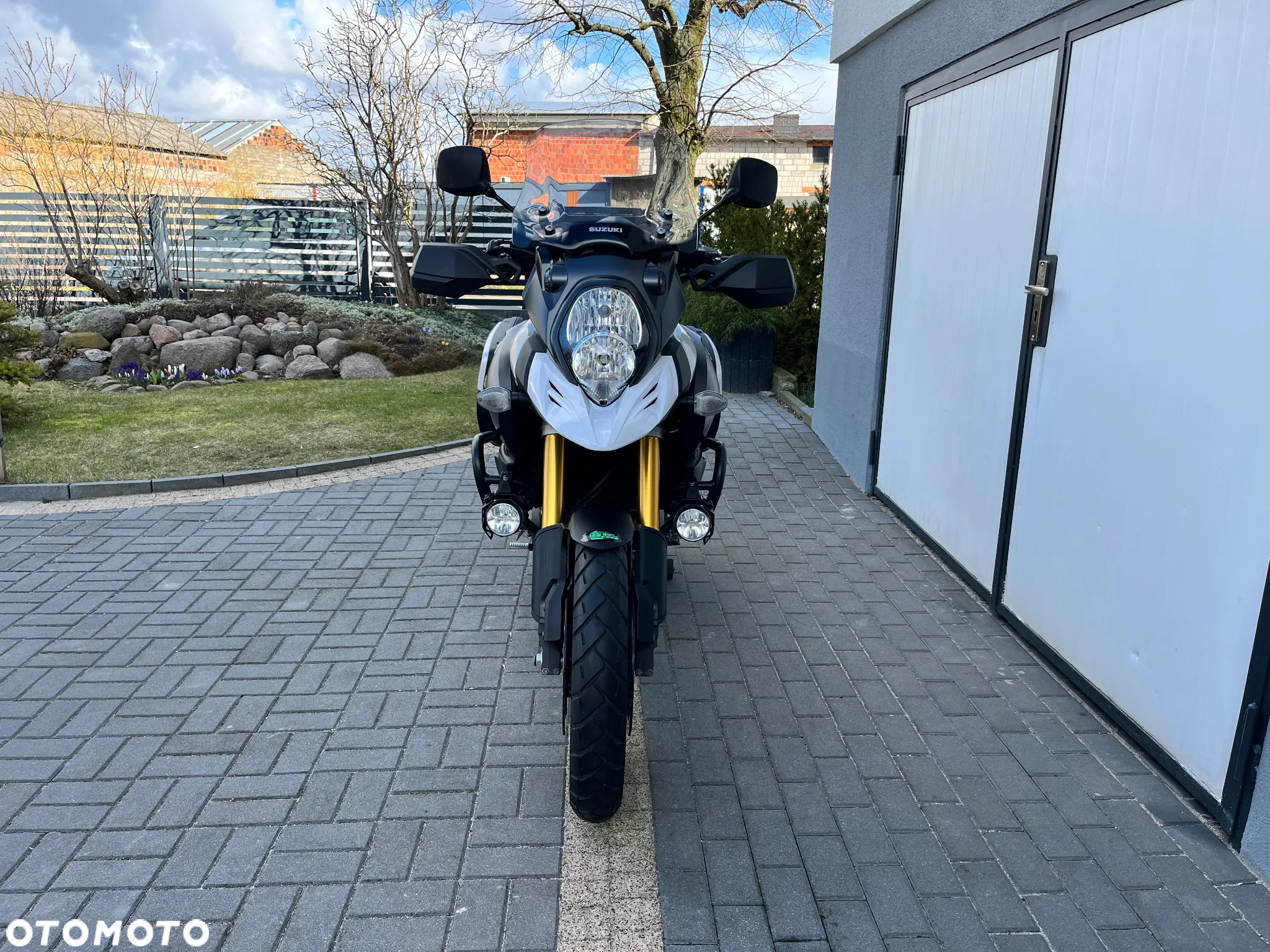 Suzuki V-STROM - 9