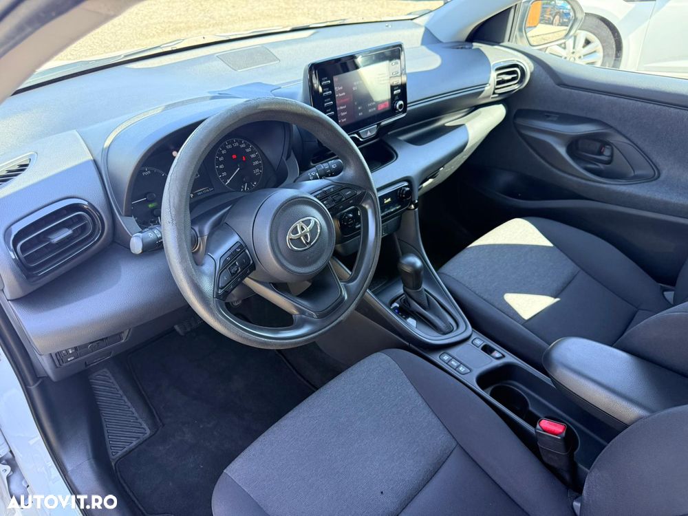 Toyota Yaris - 11