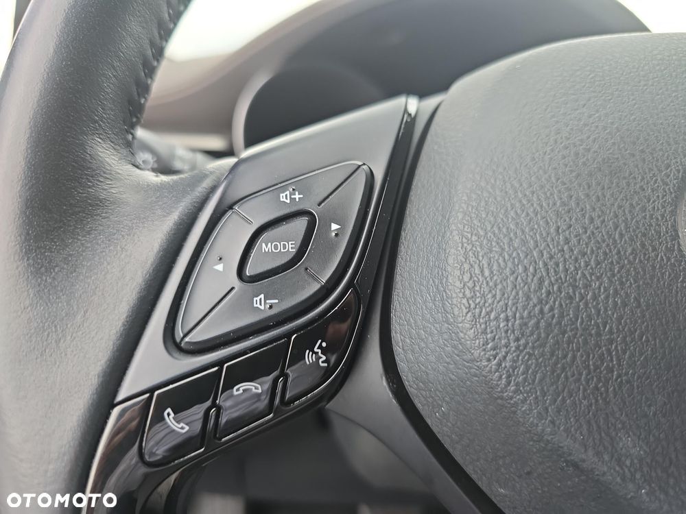 Toyota C-HR 2.0 Hybrid Executive - 23