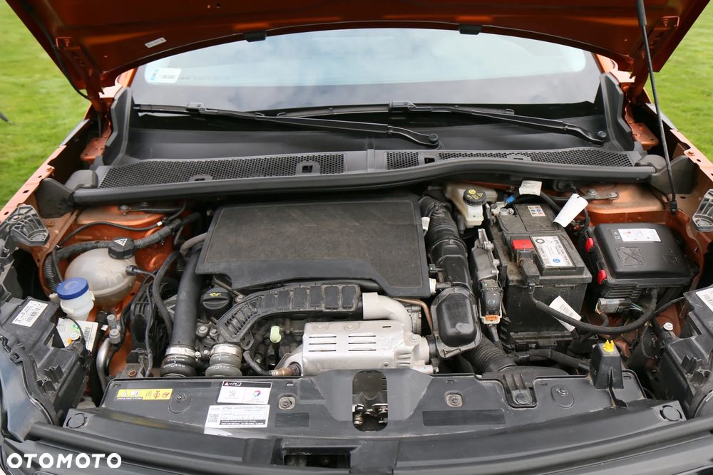 Peugeot 2008 1.2 PureTech Allure S&S - 22