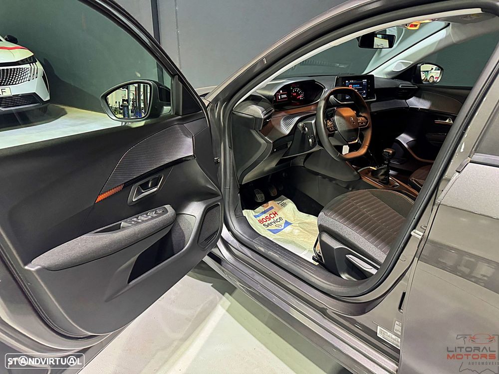 Peugeot 208 1.2 PureTech SE Style - 14