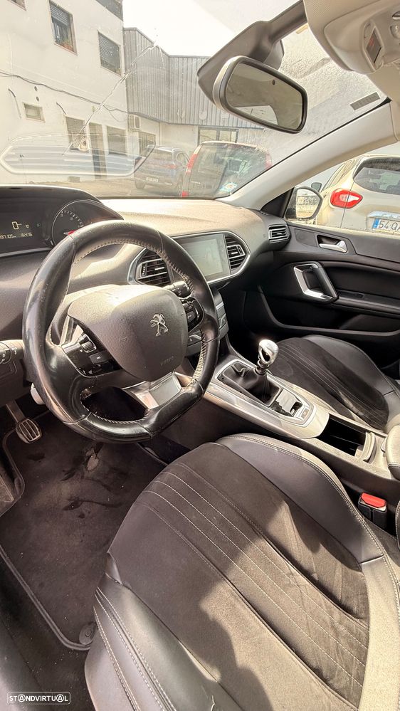 Peugeot 308 SW 1.5 BlueHDi Allure - 11