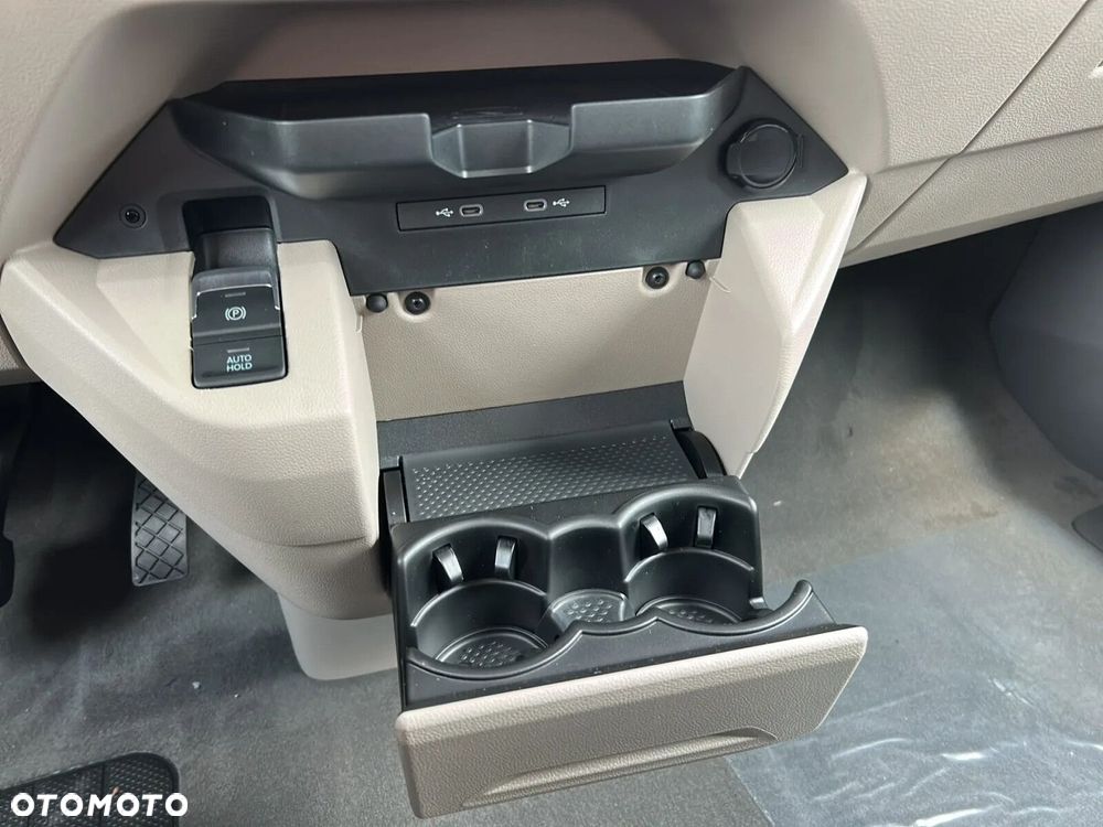 Volkswagen California - 32