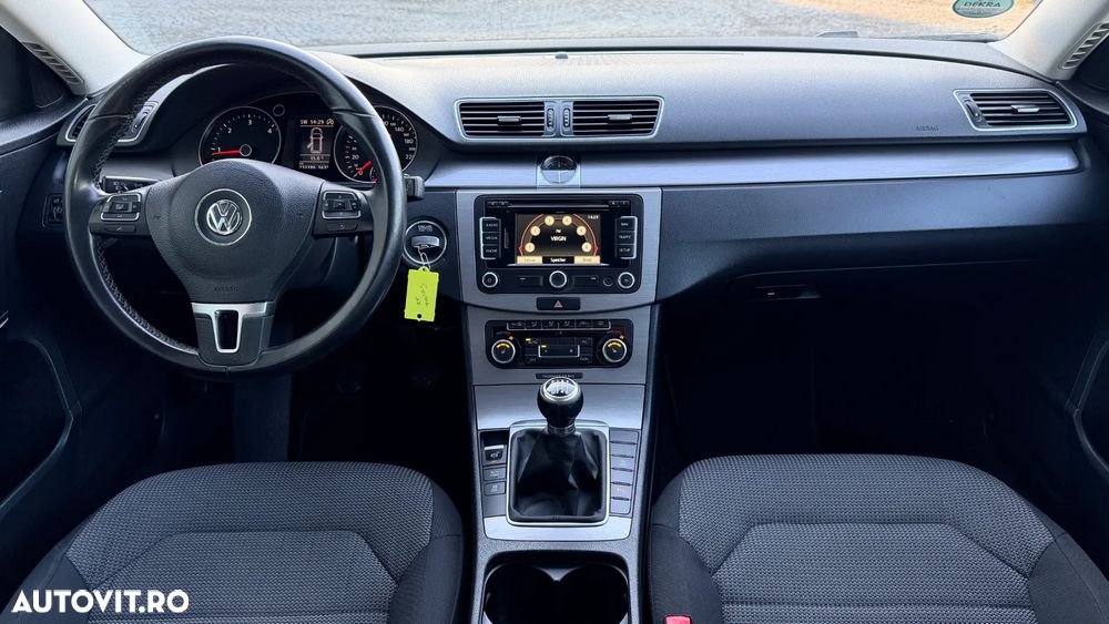 Volkswagen Passat Variant 2.0 TDI BlueMotion Technology DPF Comfortline - 5