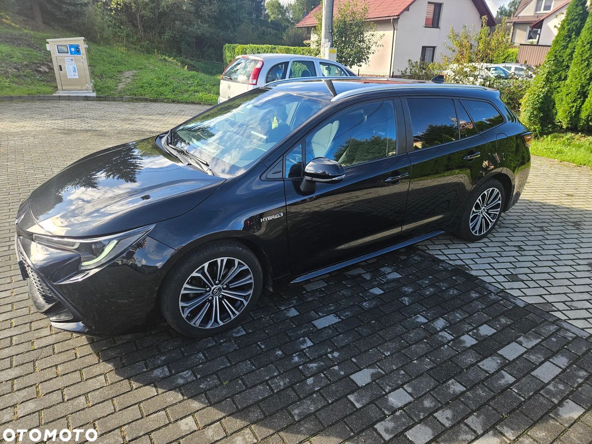 Toyota Corolla 1.8 Hybrid Comfort - 1