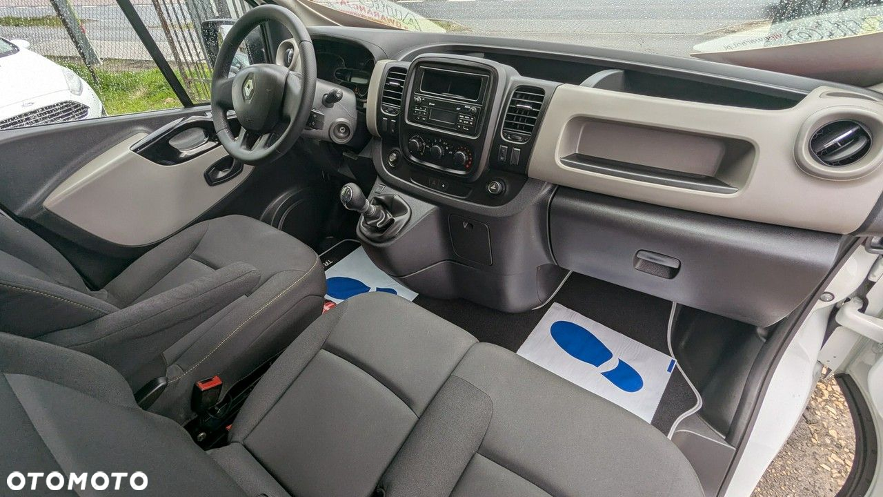 Renault Trafic - 16