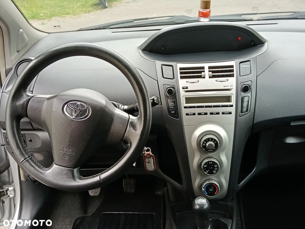 Toyota Yaris 1.3 Luna A/C - 17