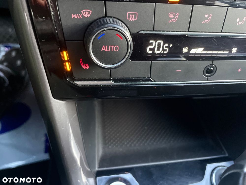 Volkswagen T-Cross 1.5 TSI ACT OPF DSG UNITED - 33