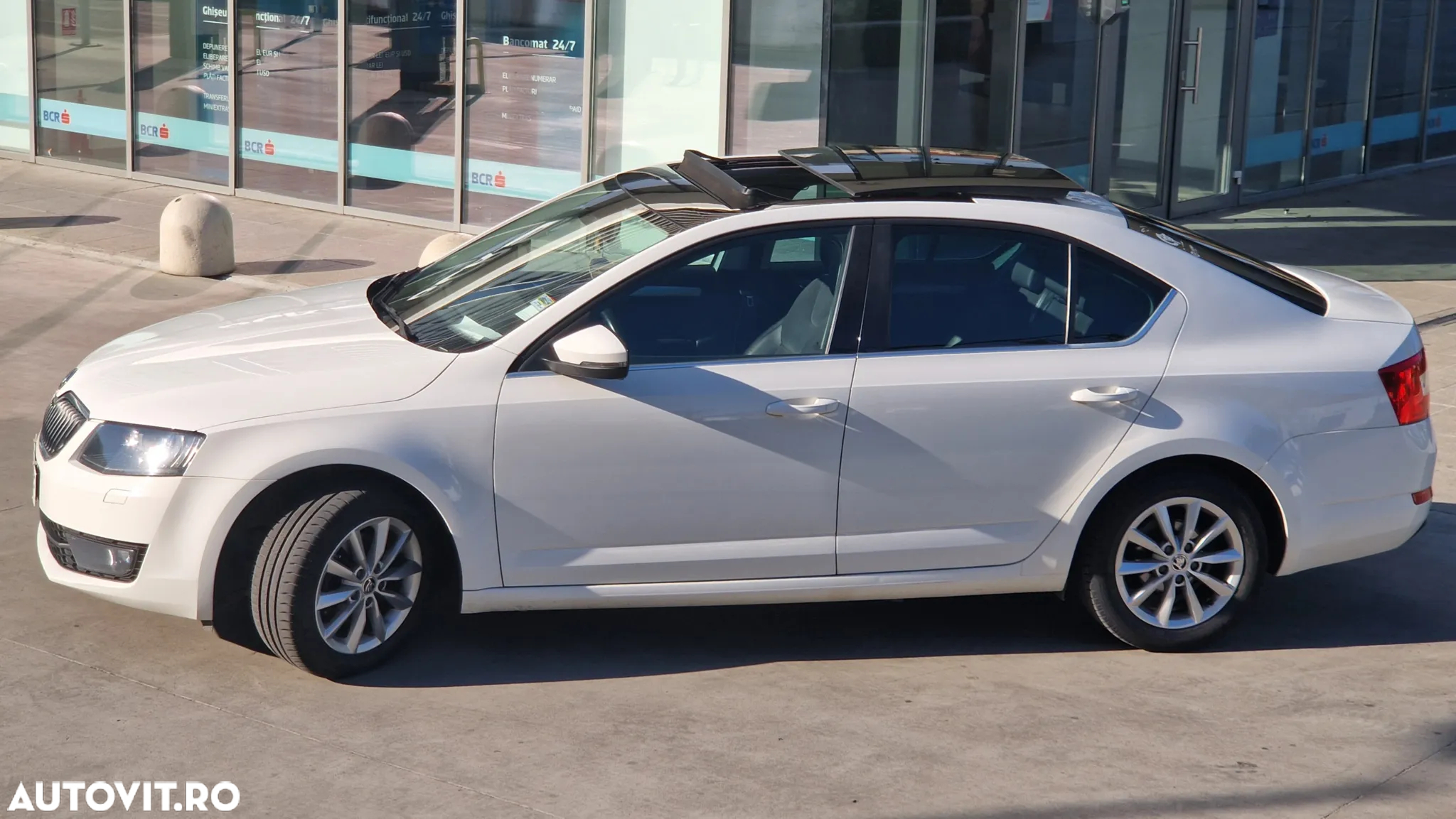 Skoda Octavia 1.4 TSI ELEGANCE - 3