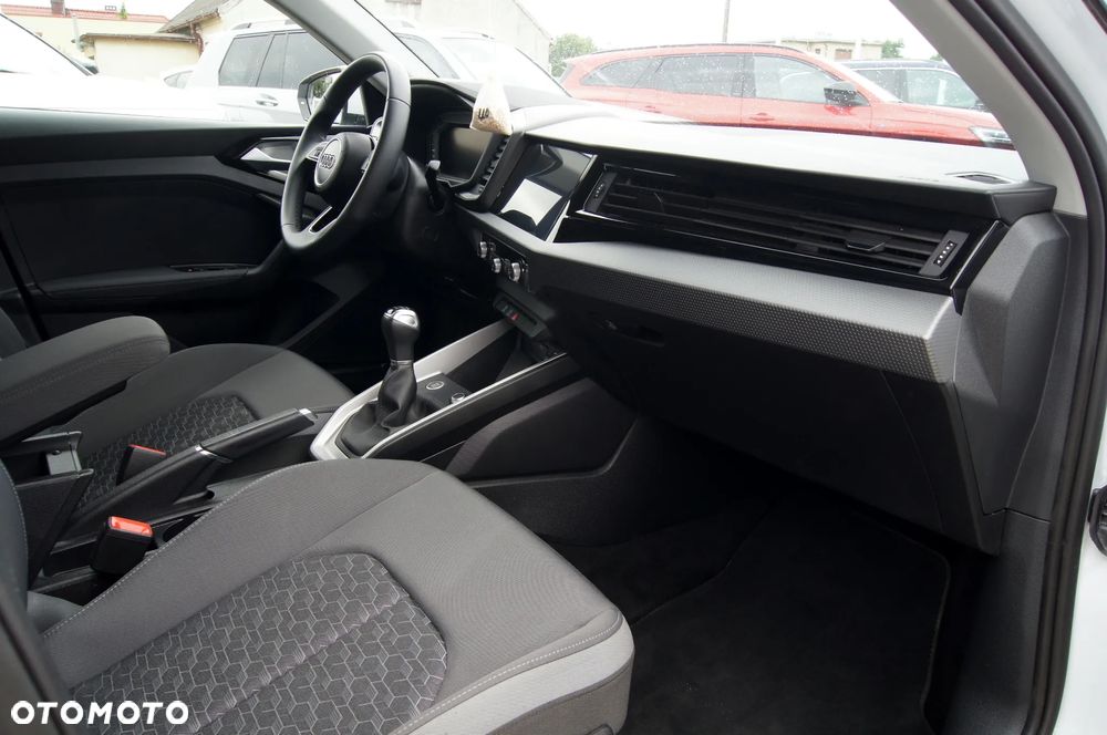 Audi A1 Sportback 25 TFSI advanced - 13