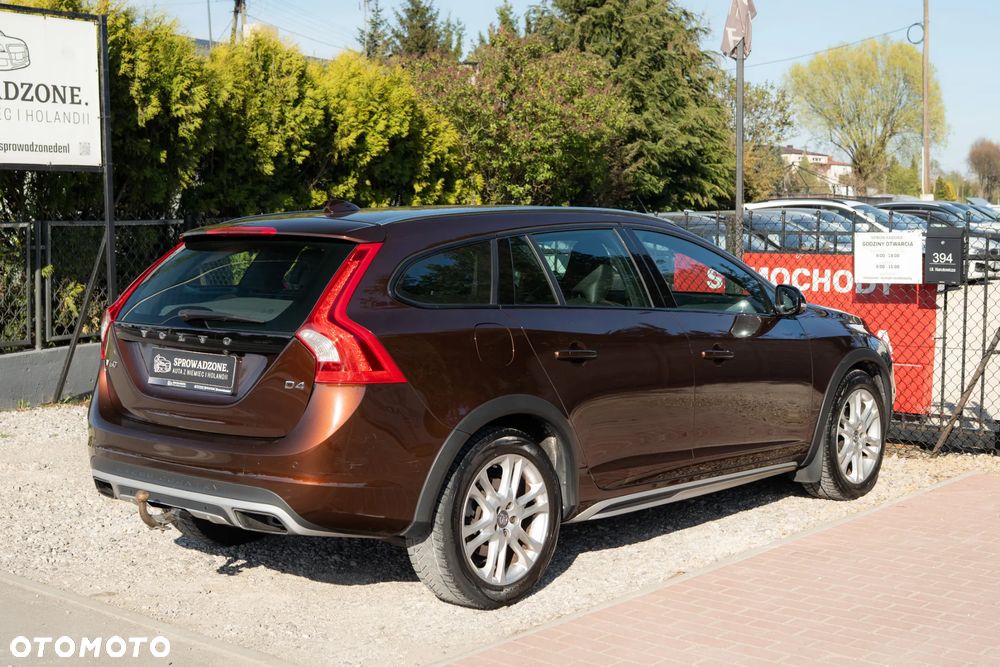 Volvo V60 Cross Country D4 Momentum - 30