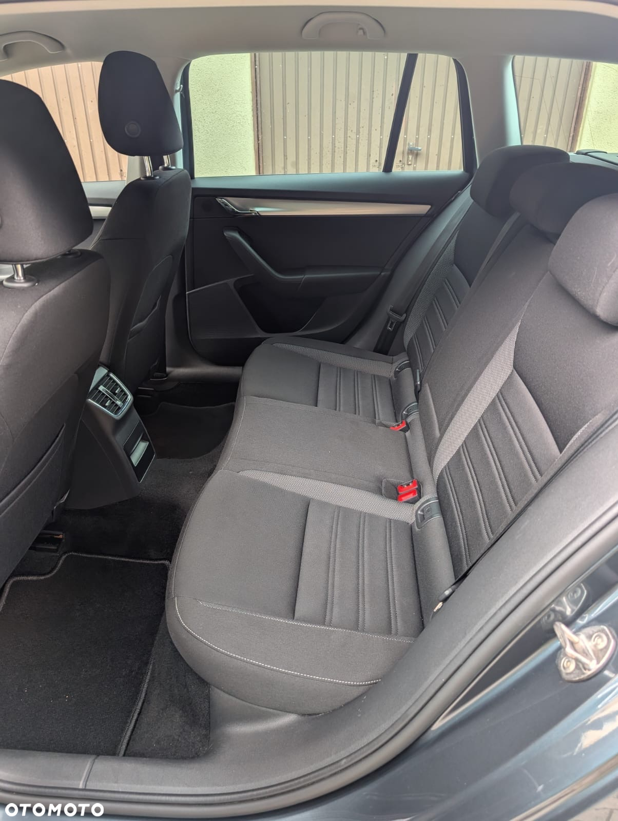 Skoda Octavia 1.6 TDI (Green tec) DSG Style - 9