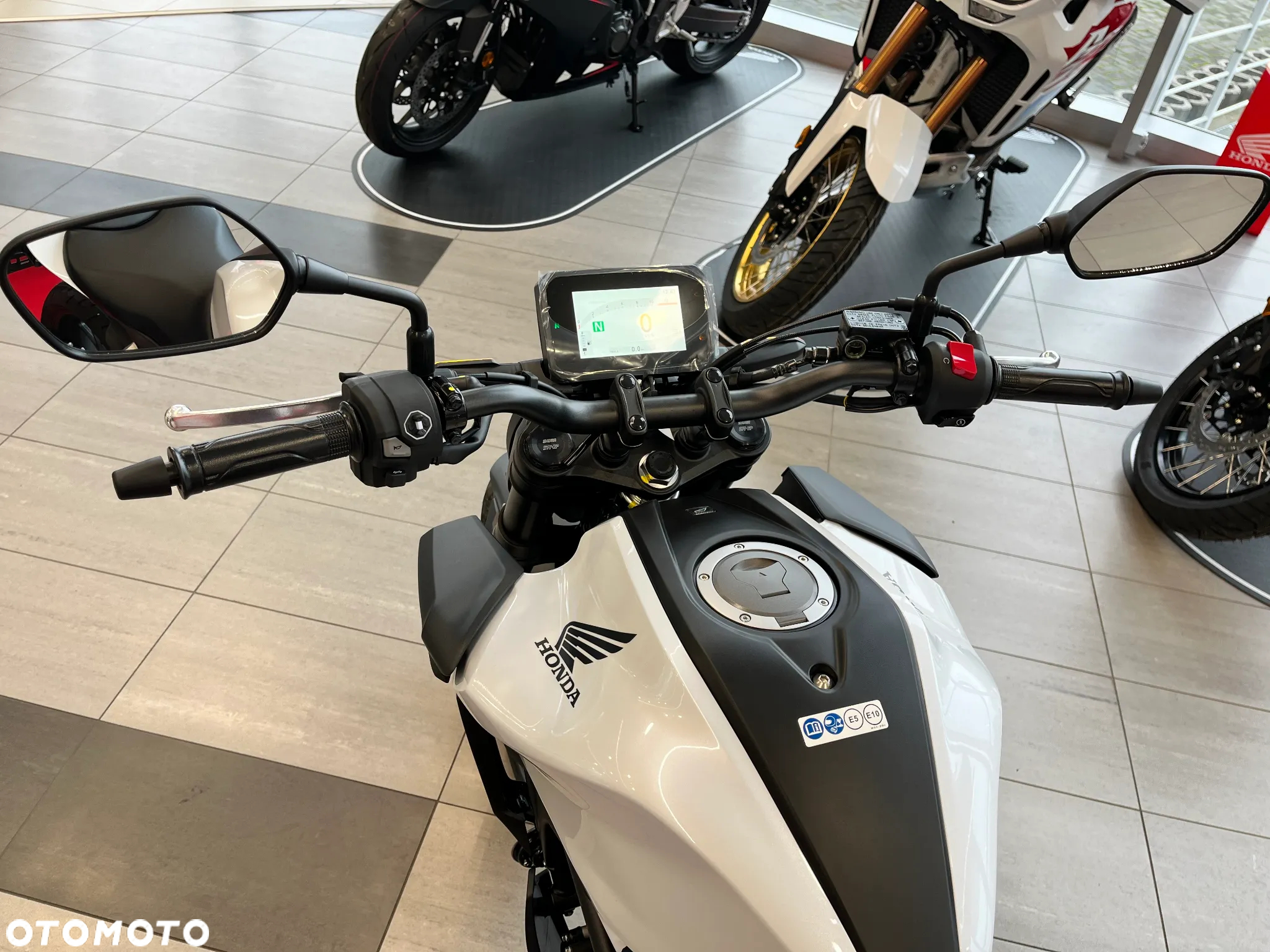Honda CB - 8