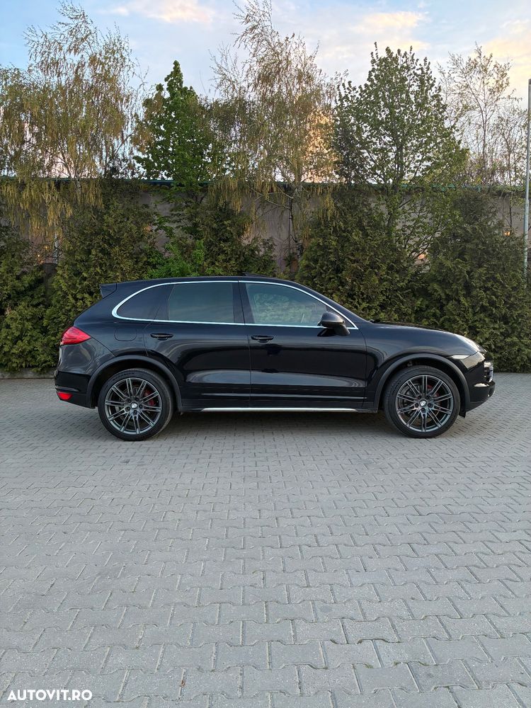 Porsche Cayenne - 4