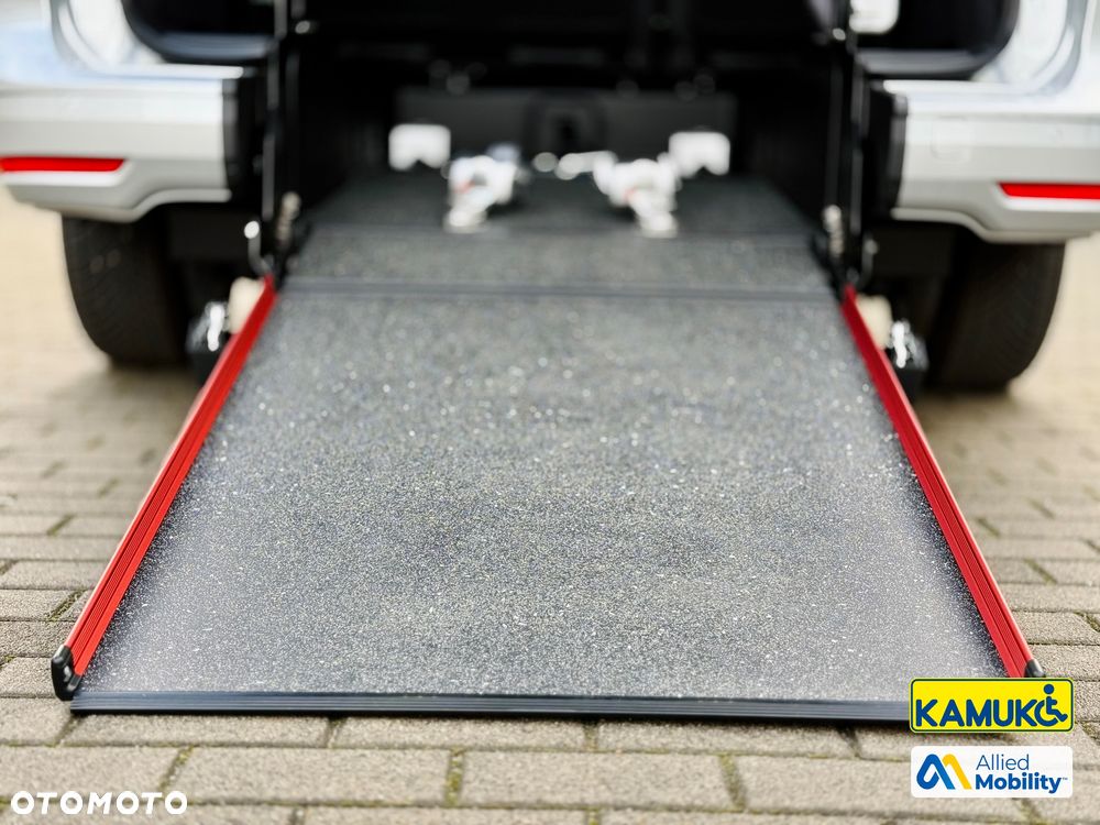 Ford Tourneo Connect 1.5 EcoBoost Titanium - 13