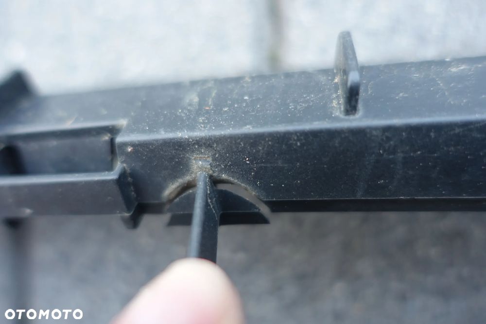 KRATKA ZDERZAKA ŚRODKOWA AUDI Q5 II SLINE - 4