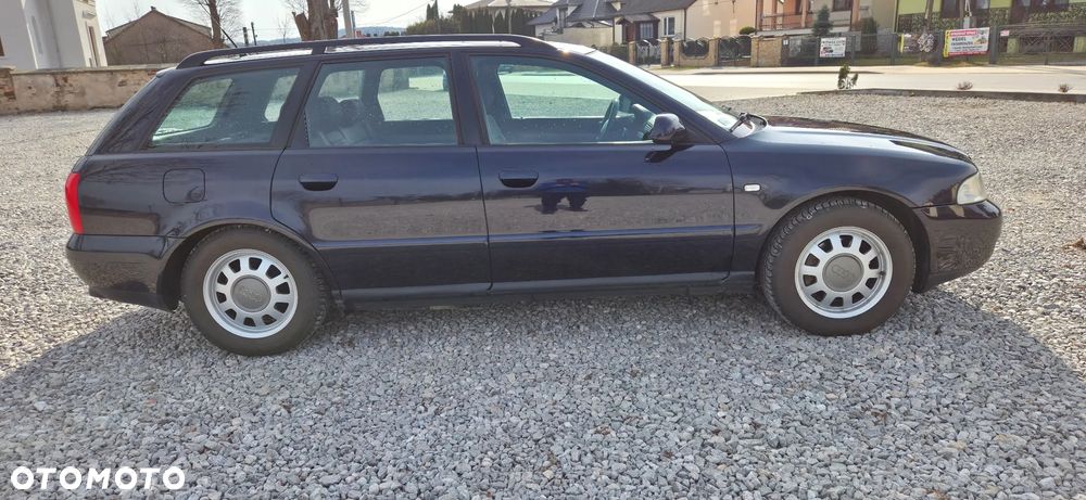 Audi A4 Avant 2.8 Quattro - 11