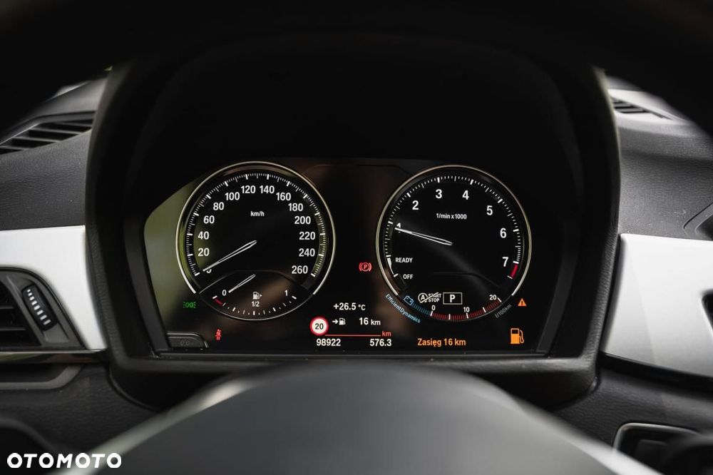 BMW X1 - 15