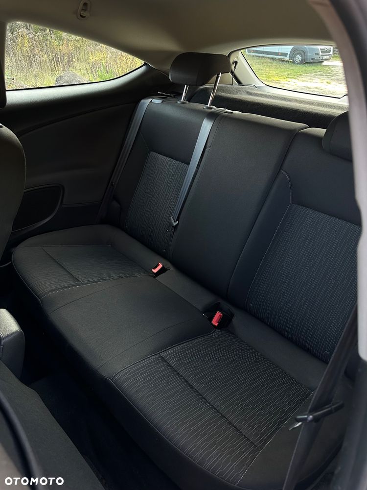 Opel Astra GTC 1.4 Turbo - 10