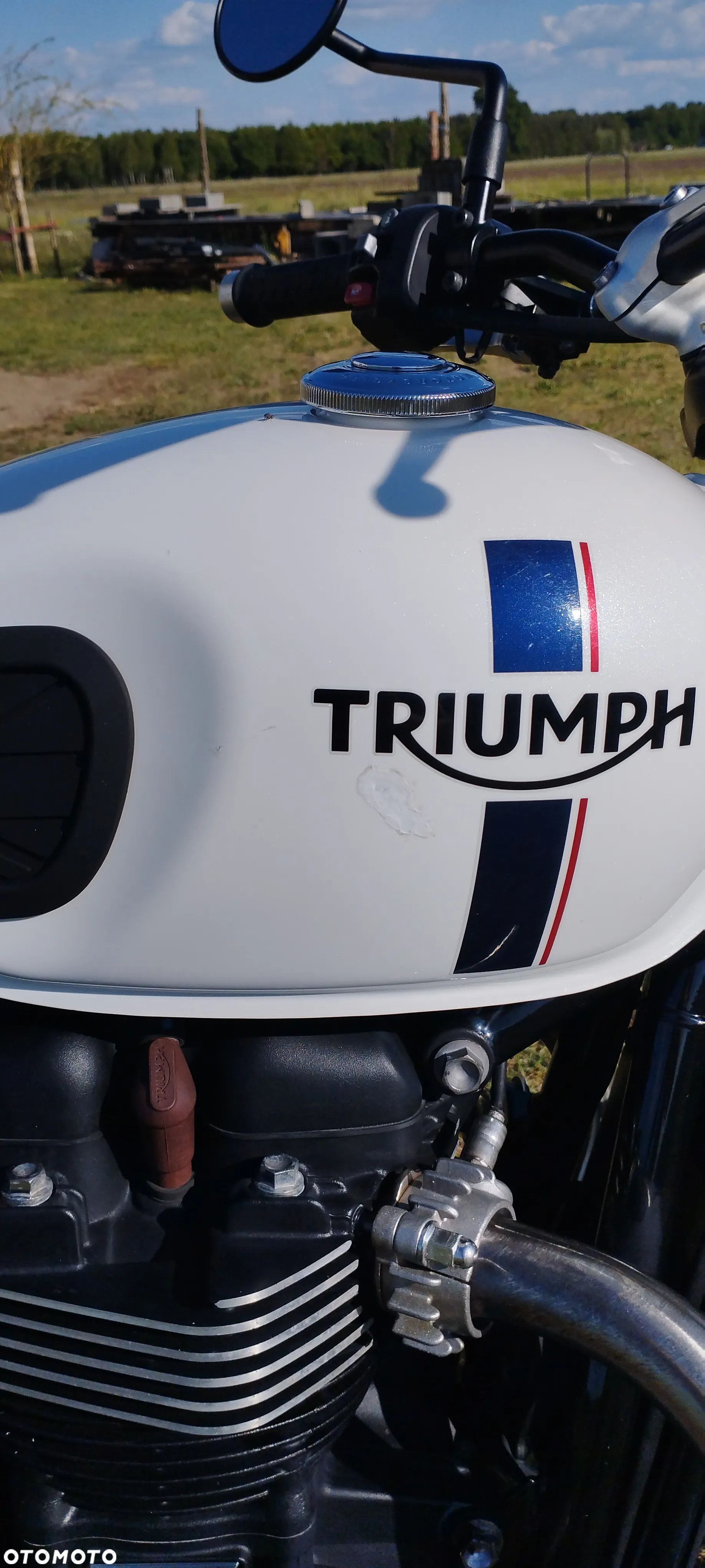 Triumph Street Twin - 10