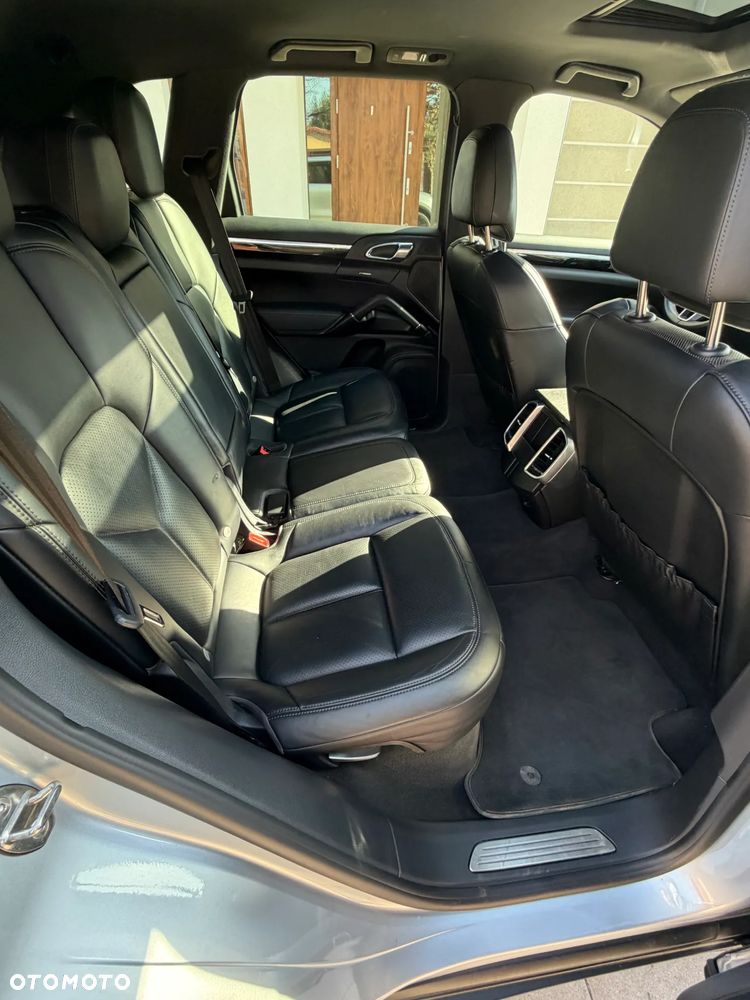 Porsche Cayenne Tiptronic S - 16
