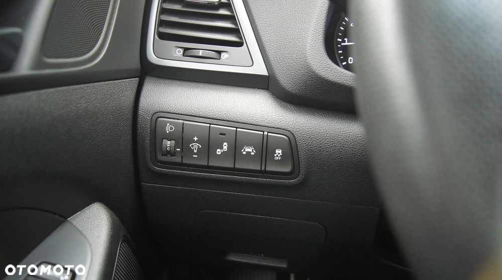 Hyundai Tucson blue 1.6 GDi 2WD Navi - 24