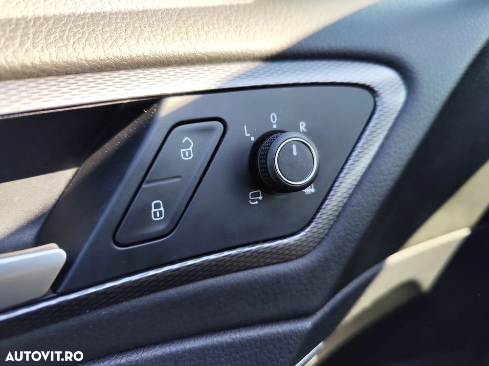 Volkswagen Golf 1.6 TDI BlueMotion Technology Lounge - 12