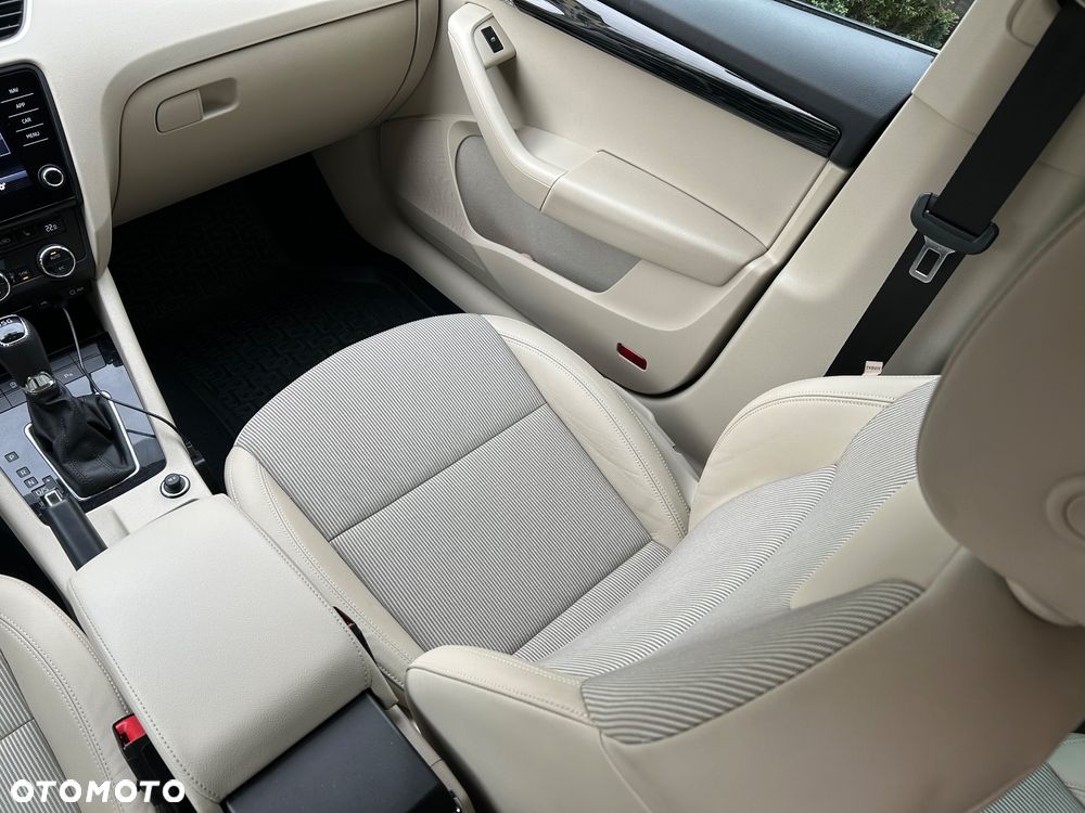 Skoda Octavia 2.0 TDI Style DSG - 13