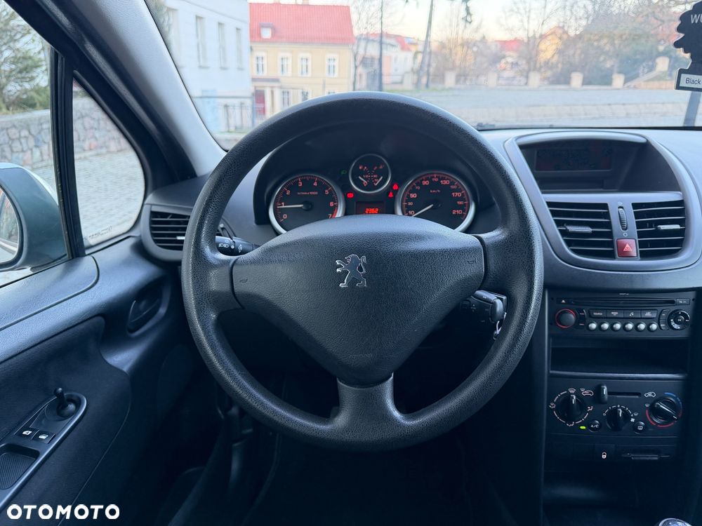 Peugeot 207 95 VTi Filou - 10