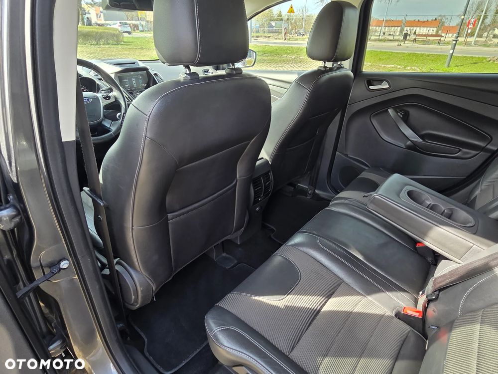 Ford Kuga 2.0 TDCi 4x4 Titanium - 17