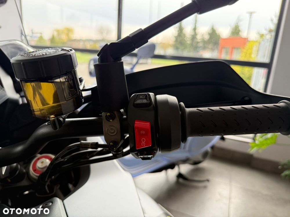 Moto Guzzi Stelvio - 10