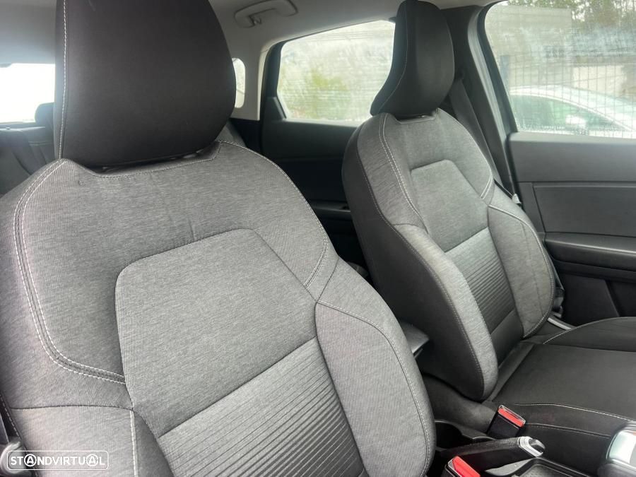 Renault Captur 1.5 dCi Initiale Paris EDC - 5