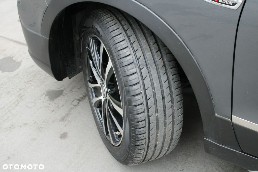 Suzuki SX4 S-Cross 1.4 T Premium 4WD - 33