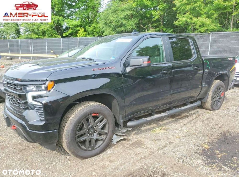 Chevrolet Silverado - 1